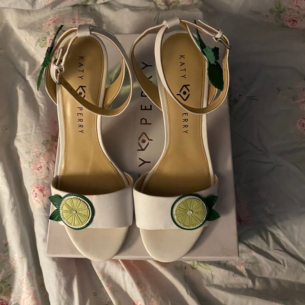 Katy Perry The Rita Chunky open toe heel